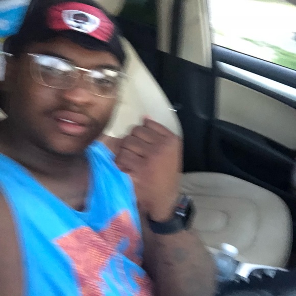 Meet your Posher, Joseoh - Picture 1 of 1